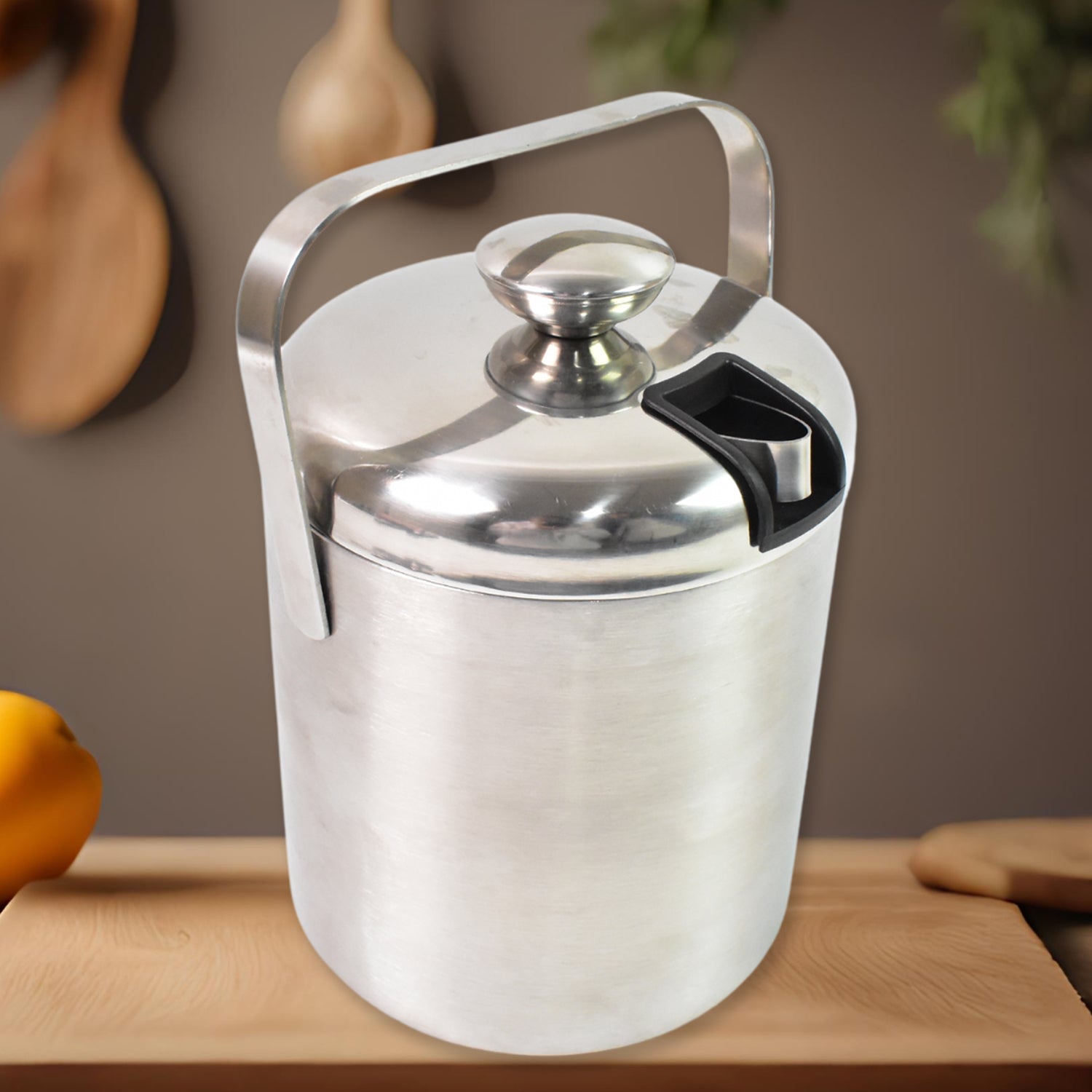 Stainless Steel Ice Buckets With Lid (1.3 Liters Approx) - Merchanse
